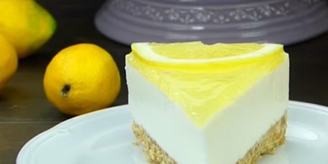Торт лимонный с йогуртом.