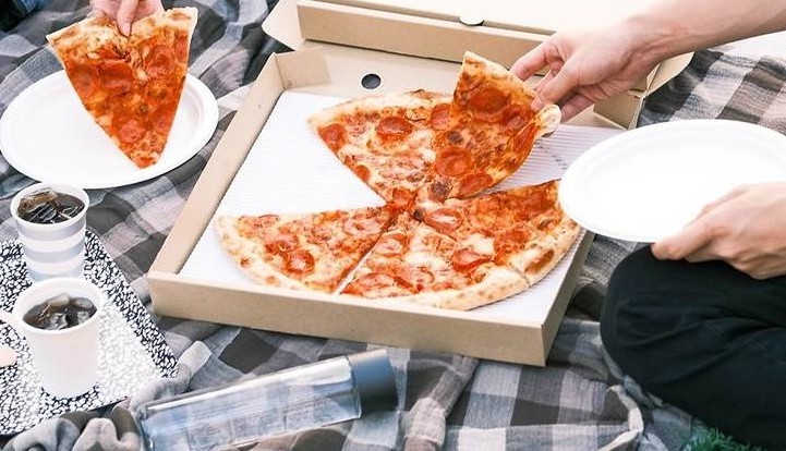 Преимущества онлайн-доставки пиццы на дом